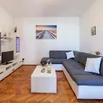 Amazing In With Wifi