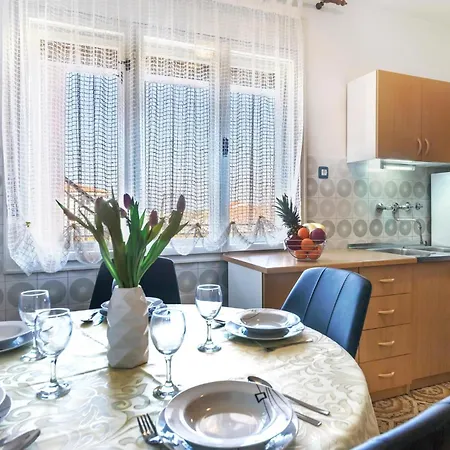 Amazing In With Wifi Apartman Galižana
