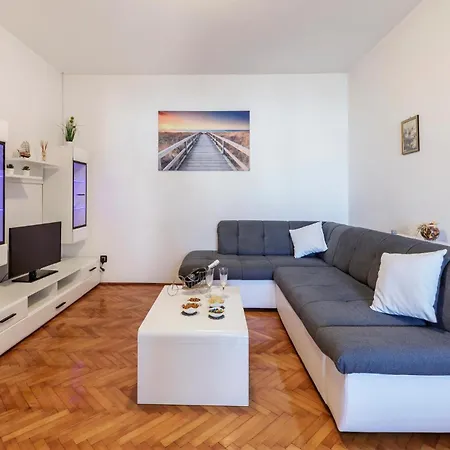 Amazing In With Wifi