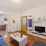 Διαμέρισμα Amazing In With Wifi *