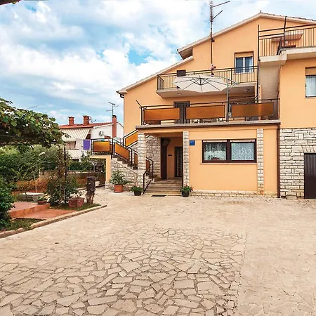 Apartmán Amazing In With Wifi Galižana