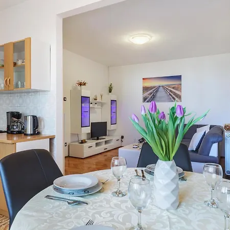 Amazing In With Wifi Apartment
